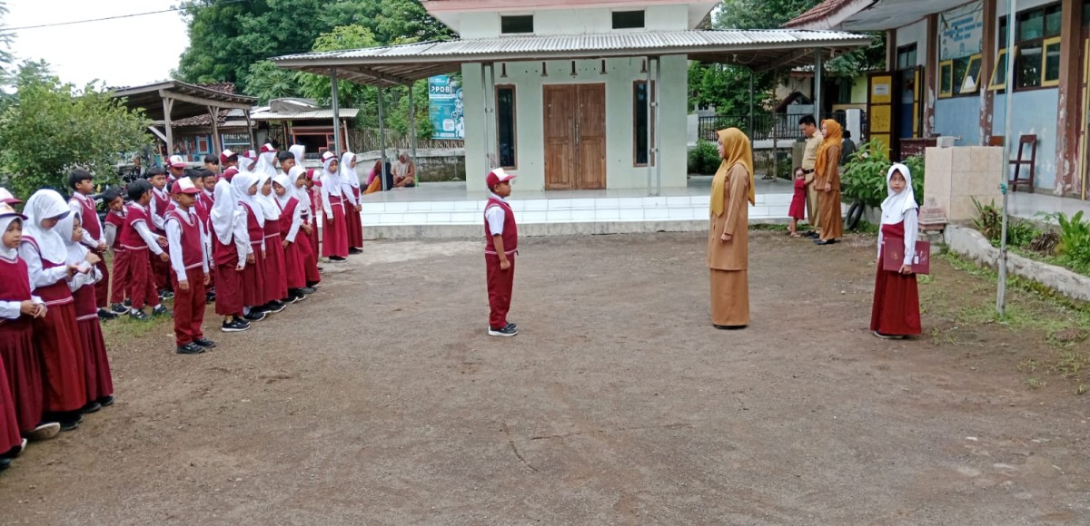 Upacara Bendera Tgl 05 Januari 2026
