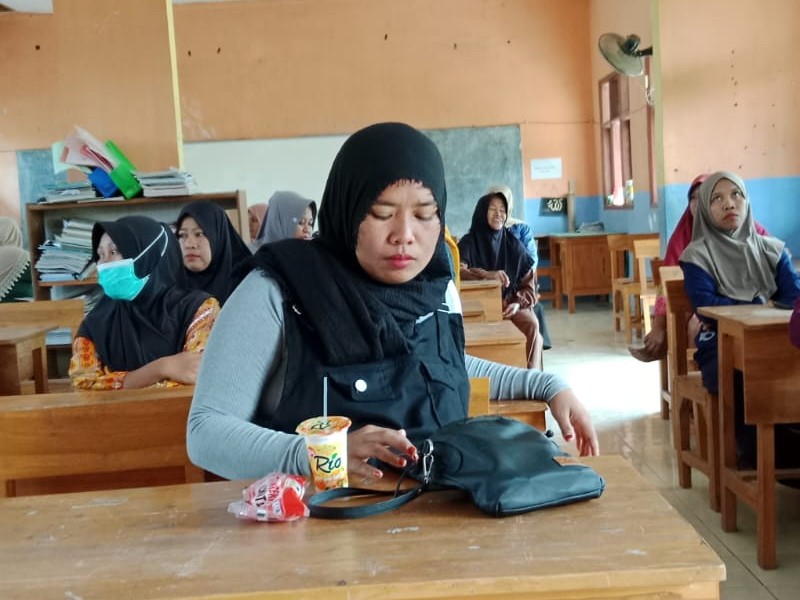 PEMBAGIAN RAPORT SEMESTER 2