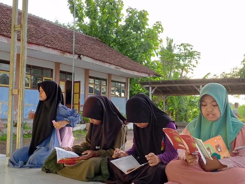 Kegiatan Tahfidz Qur'an setiap hari Selasa Dan Rabu